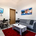Eddy\'S Apartment